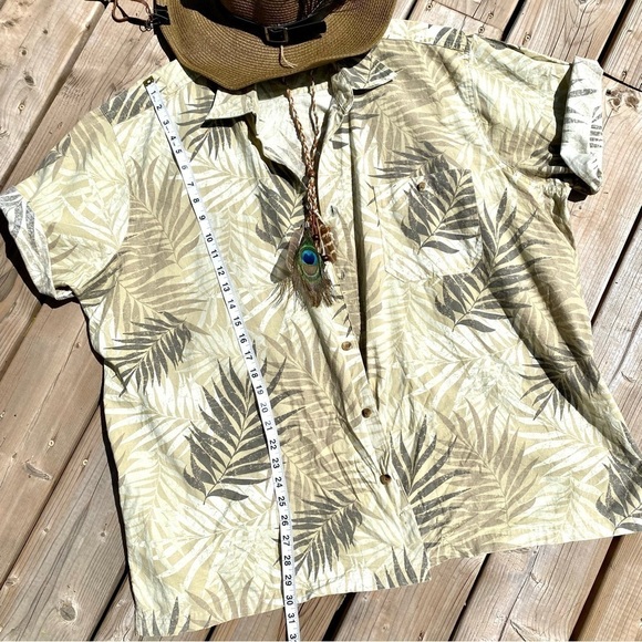 Trendy safari botanical vintage boyfriend style shirt w cottage/tropical vibe - Picture 3 of 10